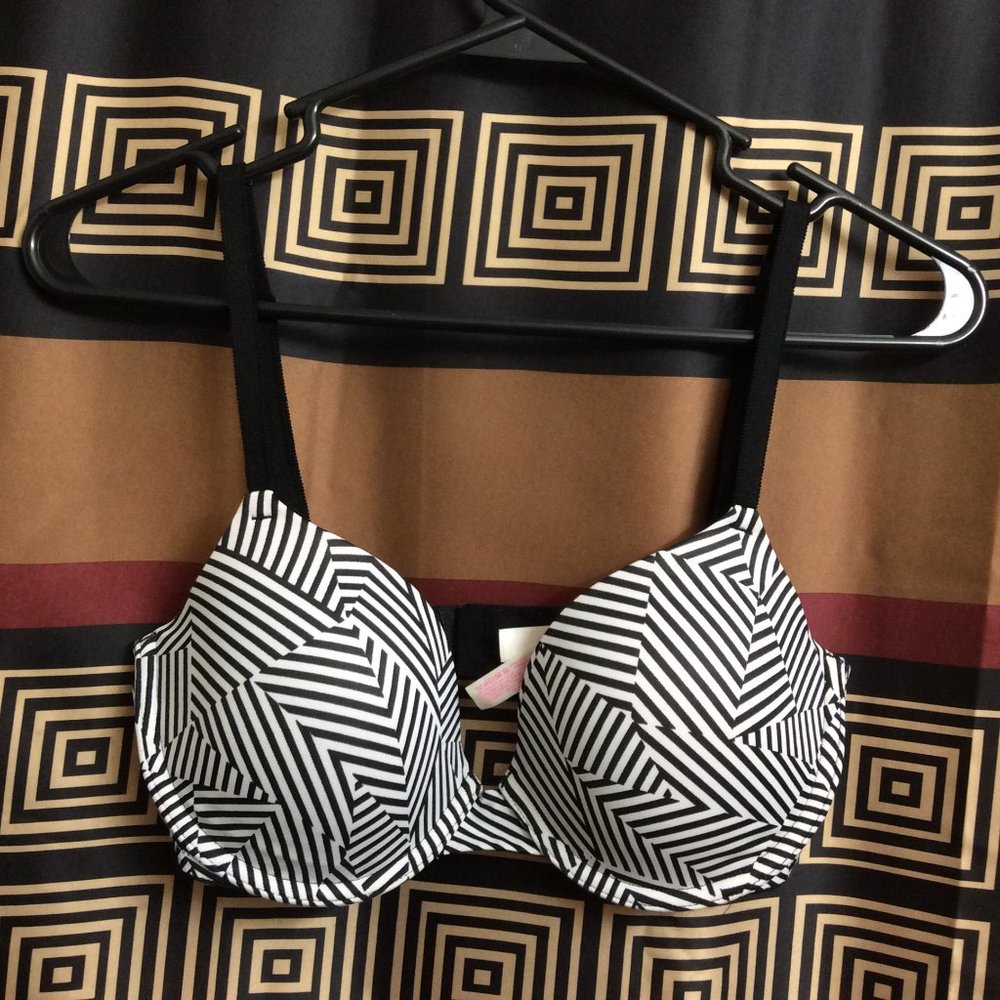 Victorias Secret PINK Wear Everywhere Demi Bra